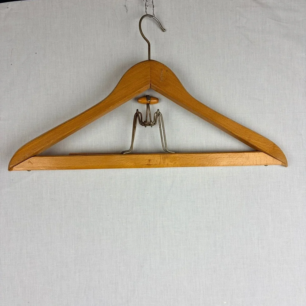 Vintage Wooden Suit Hanger with Spring Tension Trouser‎ Bar Honey Brown Wood